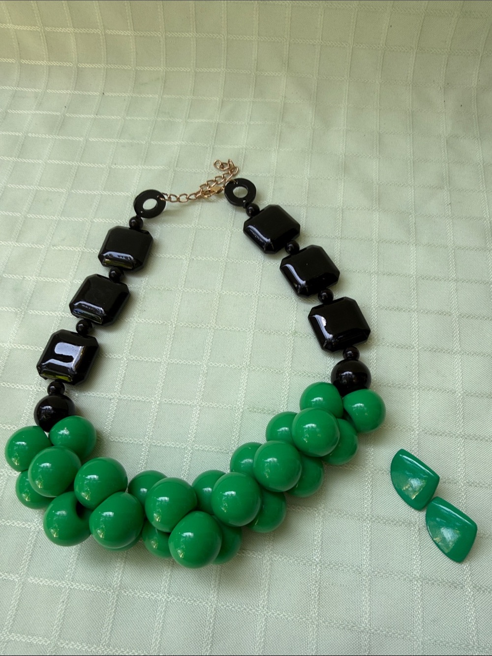 Vintage Green/Black Statement Bead Necklace and Earrings - Women Jewelr